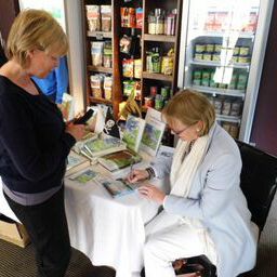 Q&A singing copies of new DVD