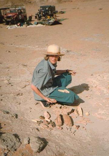 Sophie in the Sahara Sophie Neville crossing the Sahara Desert