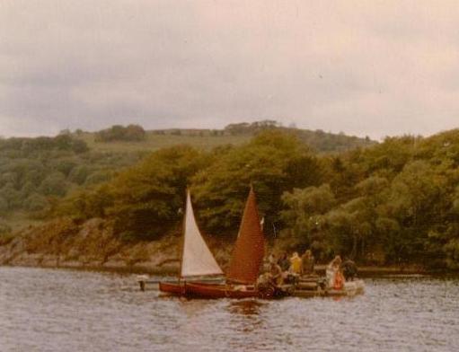 Swallow and Amazon with the pontoon