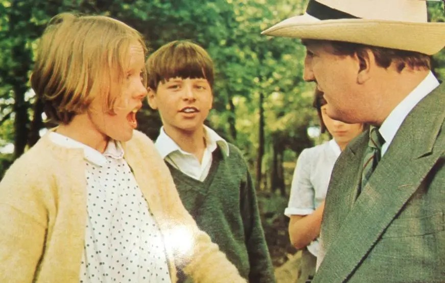 Sophie Neville and Simon West with Ronald Fraser playing Captain Flint