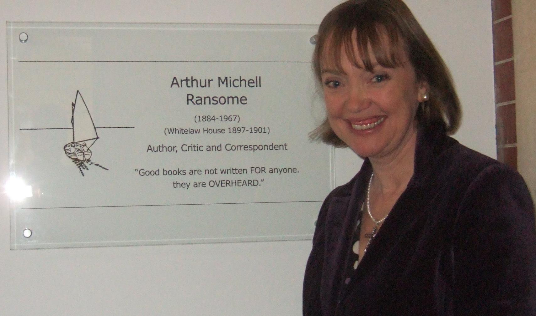 Sophie Neville having unveiled the plaque to Arthur Ransome at Rugby School