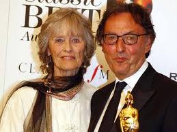 Virginai McKenna with an Oscar