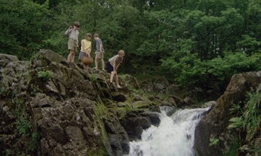 The Swallows discover Niagara